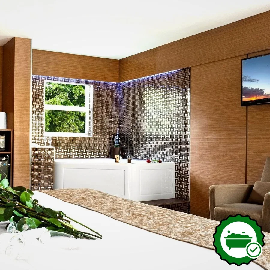 Royal Beach Palace - Verified Jacuzzi In-Room