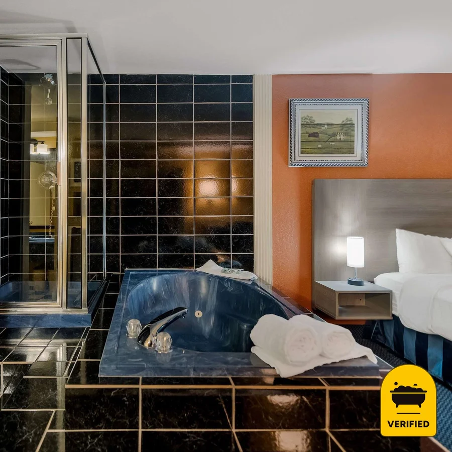 SureStay By Best Western Mt Pleasant: the Queen Jacuzzi Standard Room in Mount Pleasant, TX