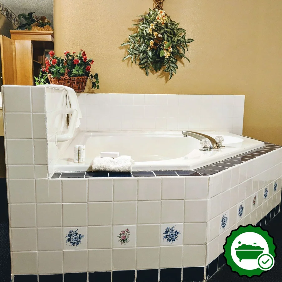 Executive Inn - Verified Jacuzzi In-Room
