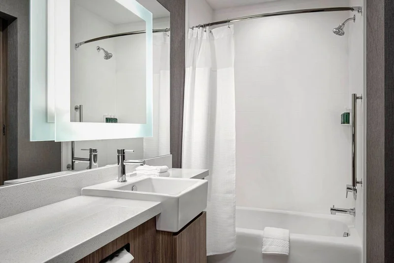 SpringHill Suites St. George Washington - Featured hot tub