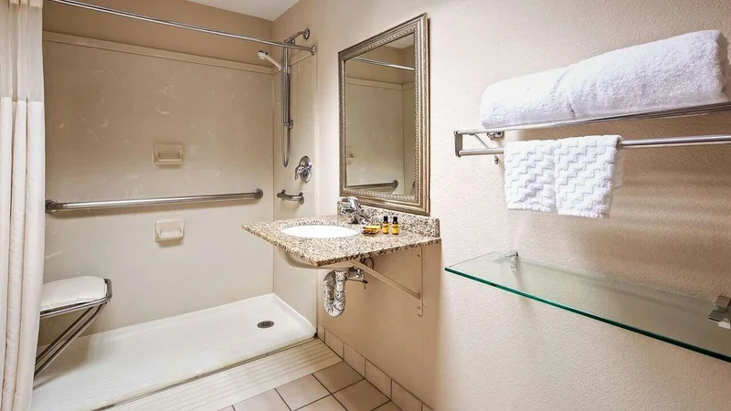 Best Western Plus Chicago Hillside - Guest Room image