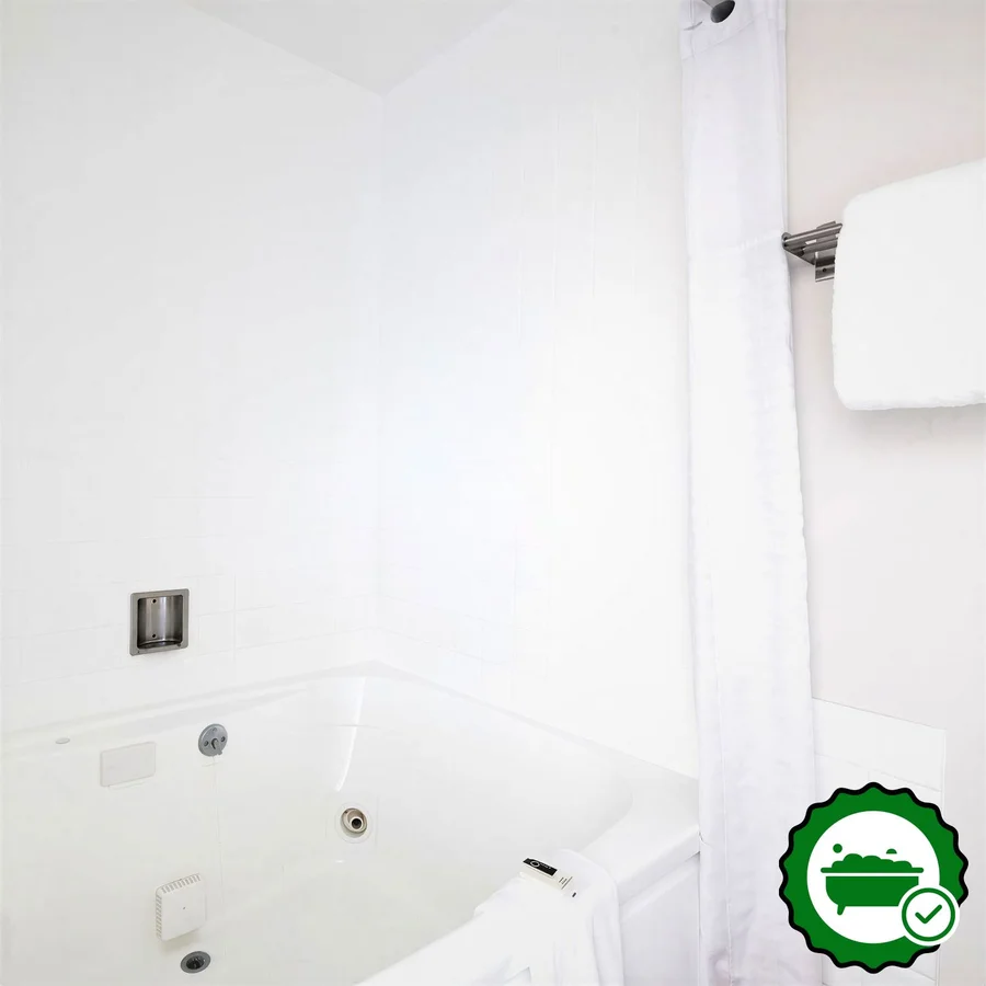 The Row Hotel - Verified Jacuzzi In-Room