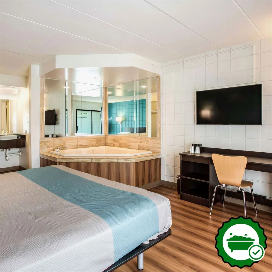 Motel 6 Somers Point, NJ - Ocean City/Wild Wood Beach - Verified Jacuzzi In-Room