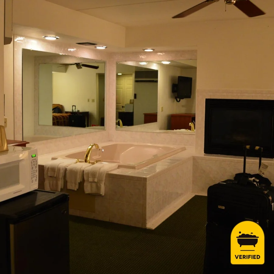 Miners Inn: the King Spa Tub Fireplace Room in Mariposa, CA