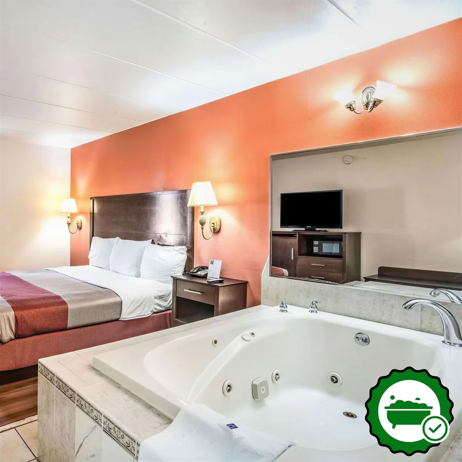 Motel 6 Levittown - Bensalem - Verified Jacuzzi In-Room