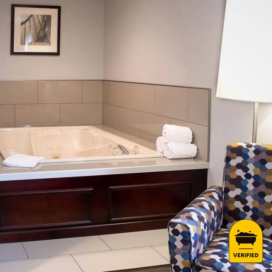 Best Western Toledo South Maumee, the water at Maumee