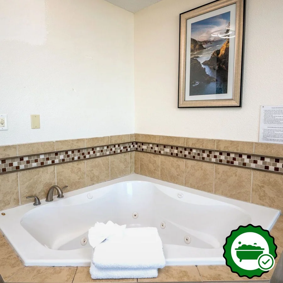 Sailor Jack Ocean Front Motel - Verified Jacuzzi In-Room