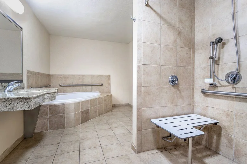 Hampton Inn & Suites Sacramento-elk Grove Laguna I-5 - Featured hot tub