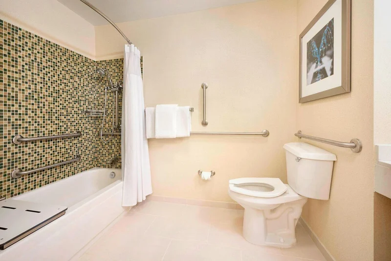 SpringHill Suites by Marriott Mishawaka-University Area - Featured hot tub
