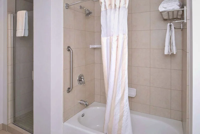 Hilton Garden Inn Yuma Pivot Point - Featured hot tub