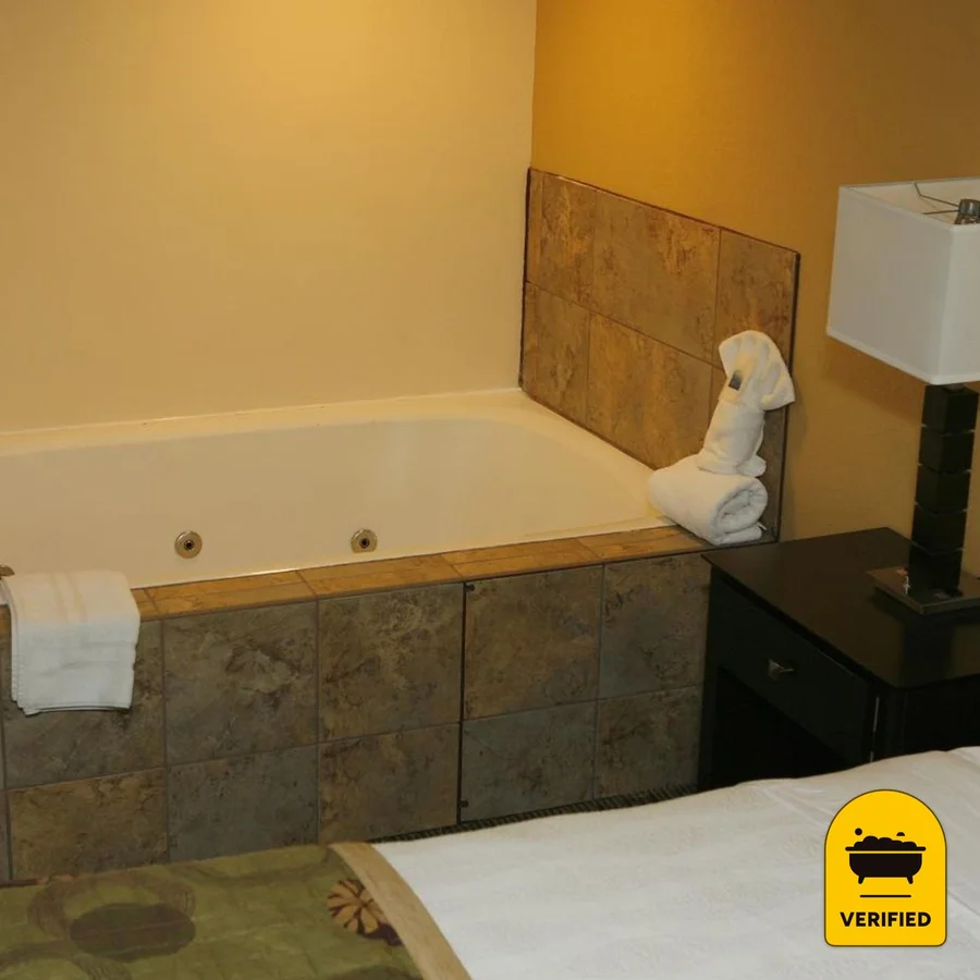Best Western Plus Goldsboro: the King Whirlpool Suite in Goldsboro, NC