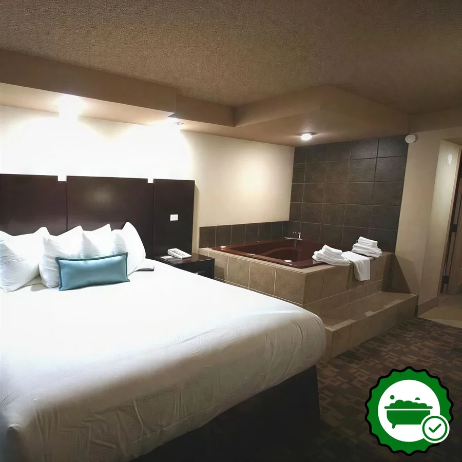 Wyndham Garden Midland - Verified Jacuzzi In-Room