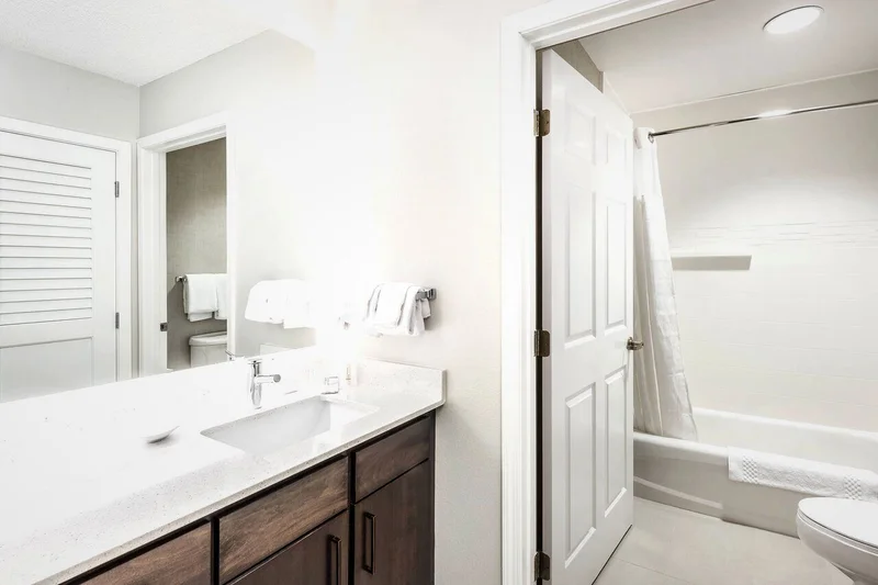 Residence Inn Springfield - Featured hot tub