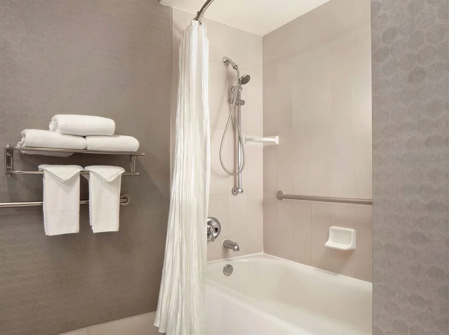 DoubleTree by Hilton Hotel El Paso Downtown - Featured hot tub