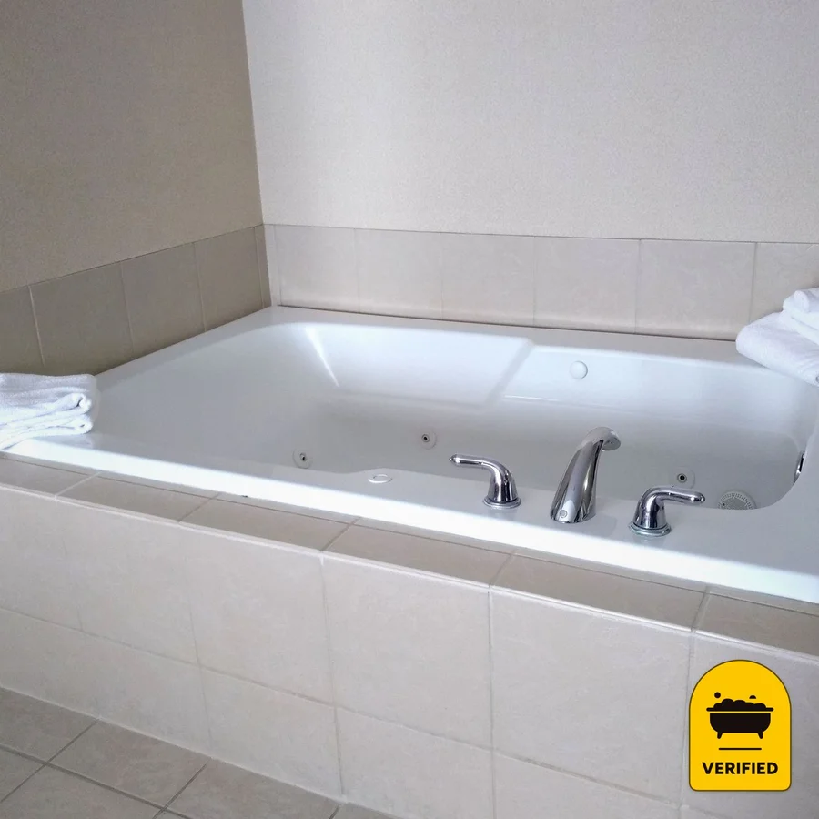 Holiday Inn Express & Suites Waterford By IHG, the water at Waterford