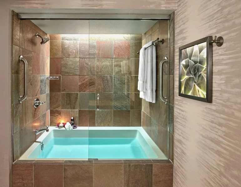 Loews Ventana Canyon Resort - Featured hot tub