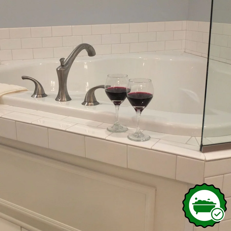 The English Inn - Verified Jacuzzi In-Room