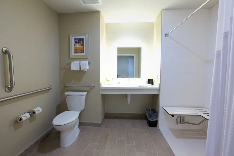 Holiday Inn Express Fargo SW - I-94 Medical Center, an IHG hotel - Featured hot tub