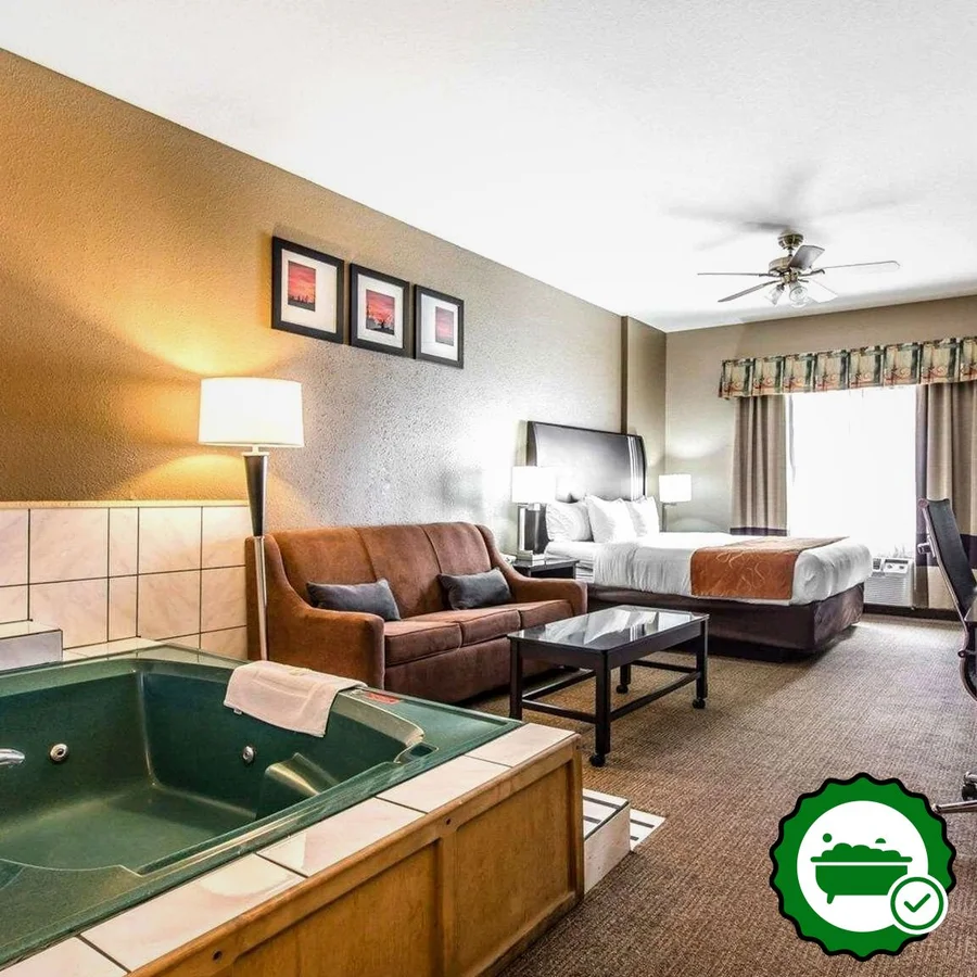 Comfort Suites Bakersfield - Verified Jacuzzi In-Room