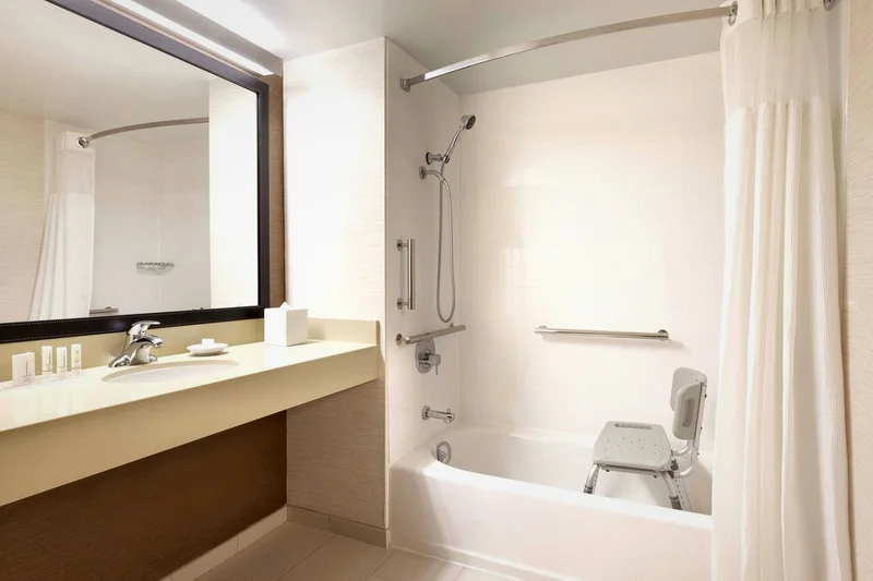 Fairfield Inn Philadelphia Valley Forge/King of Prussia - Featured hot tub