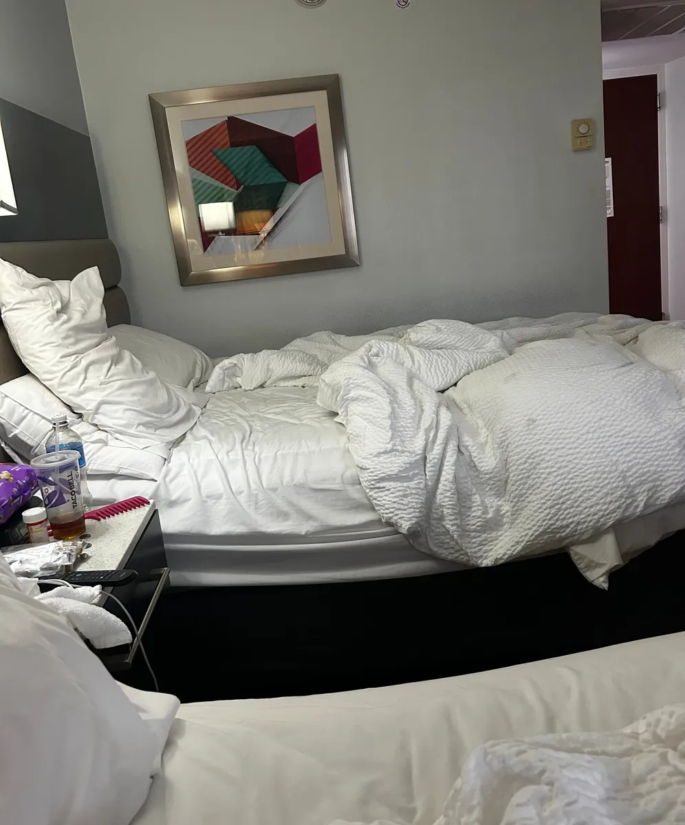 Holiday Inn & Suites Beaumont-Plaza (I-10 & Walden), an IHG hotel - Guest Room image