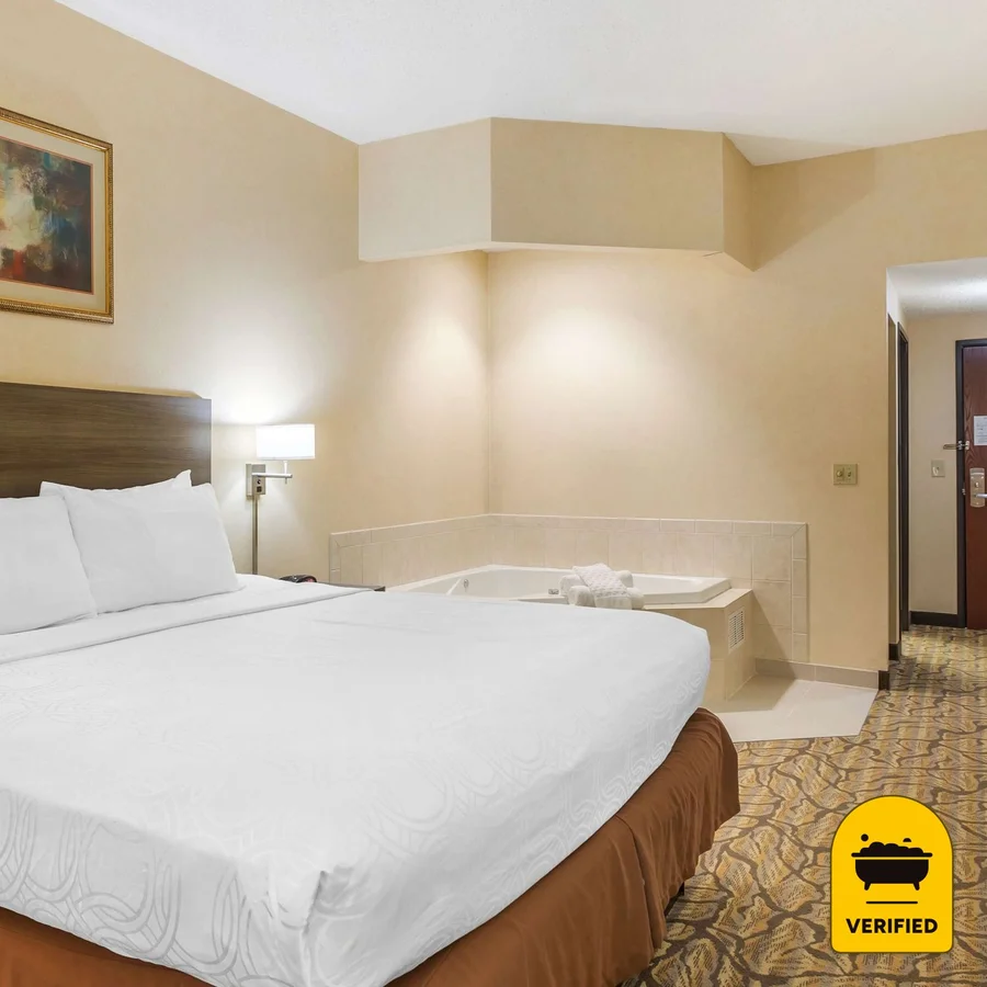 Best Western Danville Inn: the King Jacuzzi Room in Danville, PA