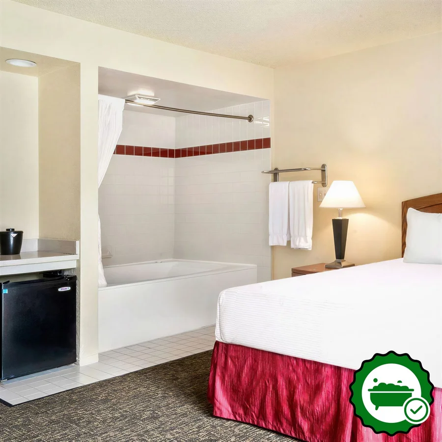 Golden Sails Hotel - Verified Jacuzzi In-Room