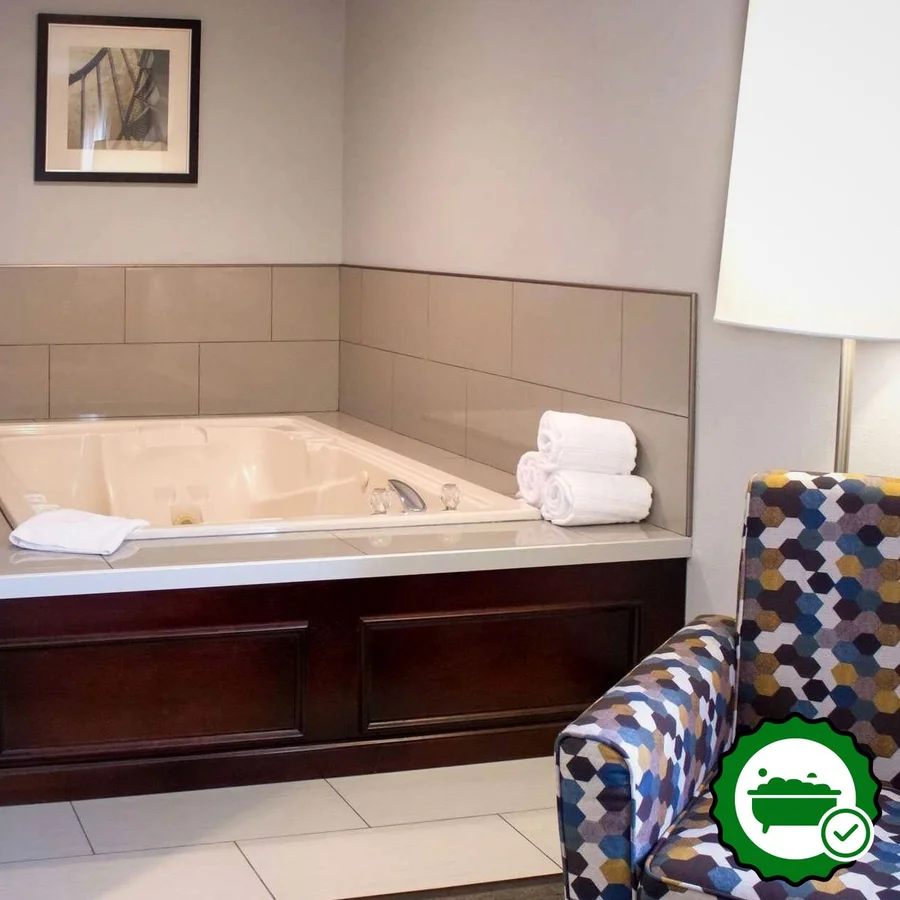 Best Western Toledo South Maumee - Verified Jacuzzi In-Room
