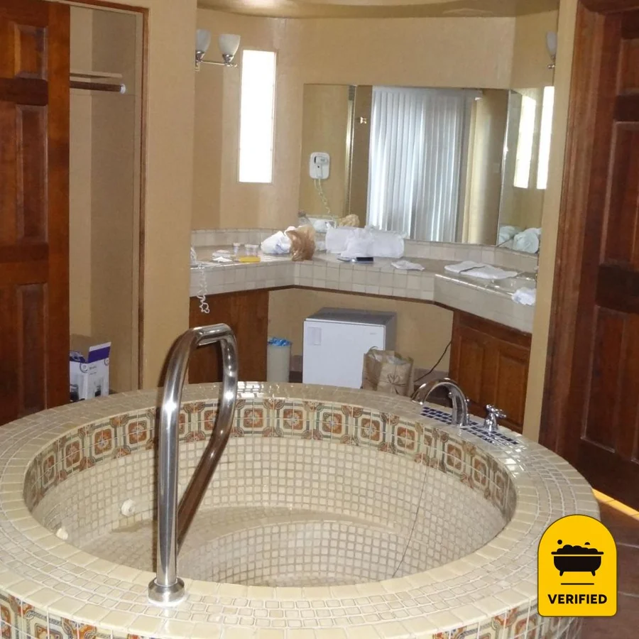 Gold Canyon Golf Resort: the In-Whirl King Casita in Gold Canyon, AZ