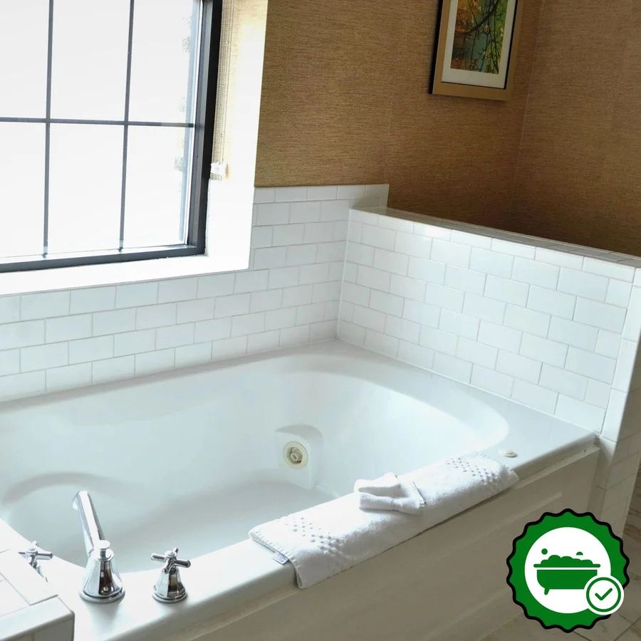 Fairfield Inn & Suites Albany Downtown - Verified Jacuzzi In-Room
