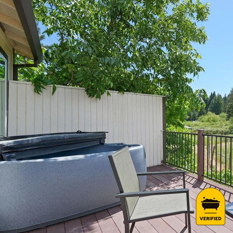 West Sonoma Inn & Spa: the King Superior Hot Tub Suite in Guerneville, CA