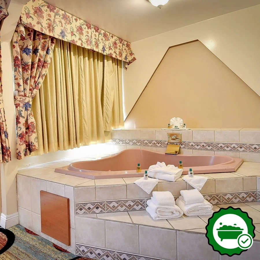Vagabond Inn Hotels - Verified Jacuzzi In-Room