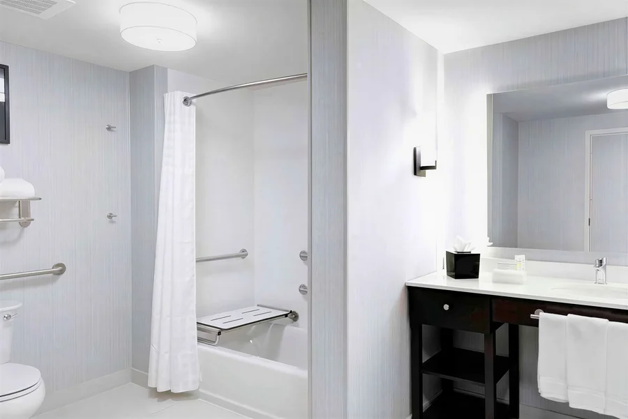 Homewood Suites by Hilton Lansing Eastwood - Featured hot tub