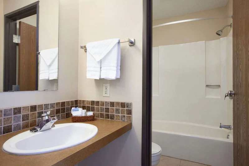 Travelodge by Wyndham Motel of St Cloud - Featured hot tub