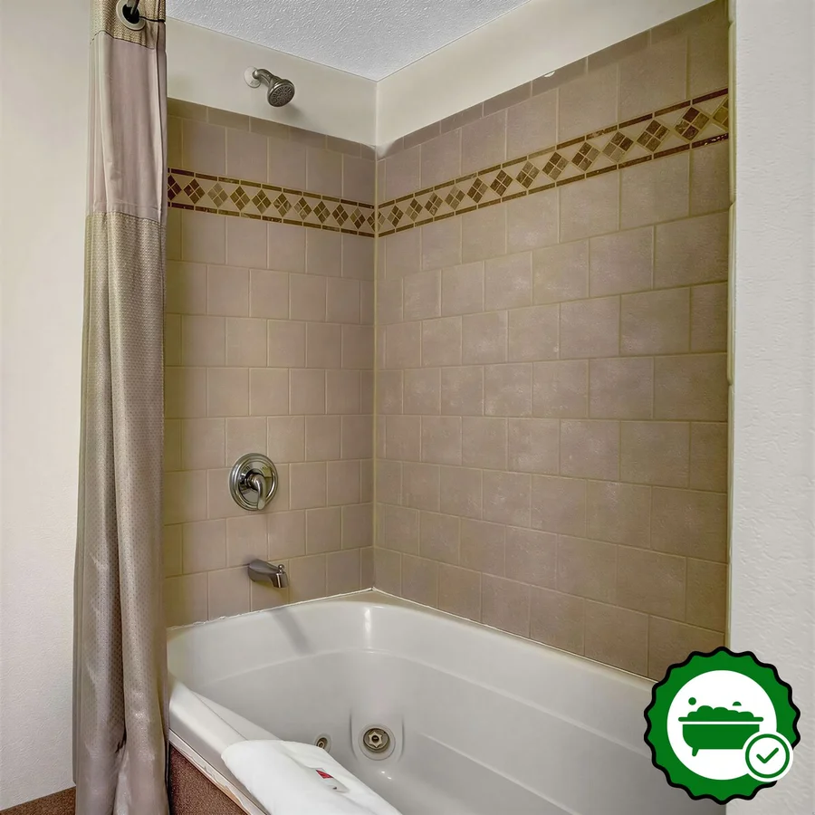 Motel 6 Charles Town - Verified Jacuzzi In-Room