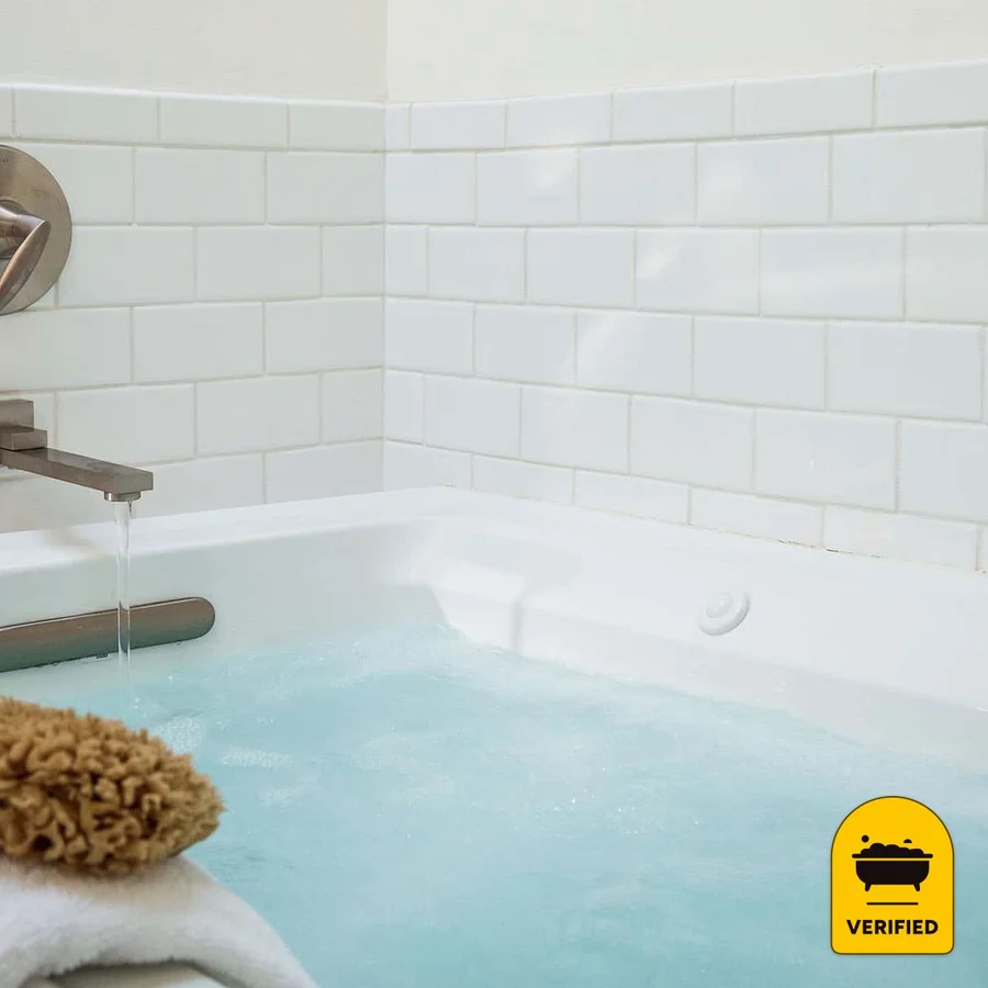Chesterfield Inn: the King Jetted Tub Cottage Room 19 in West Chesterfield, NH