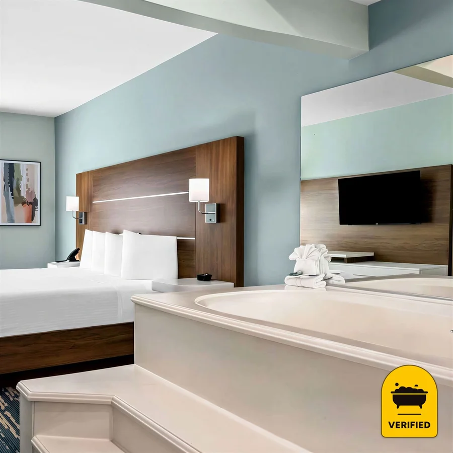 Best Western Executive Inn: the King Jacuzzi Room in Seagoville, TX
