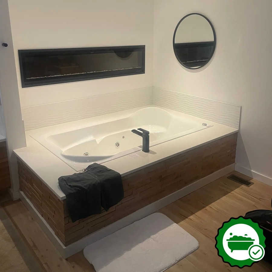 Sybaris Northbrook - Verified Jacuzzi In-Room