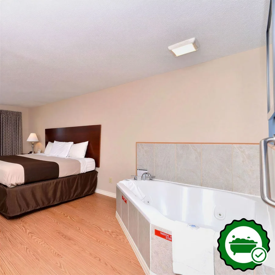 Americas Best Value Inn & Suites St. Clairsville Wheeling - Verified Jacuzzi In-Room