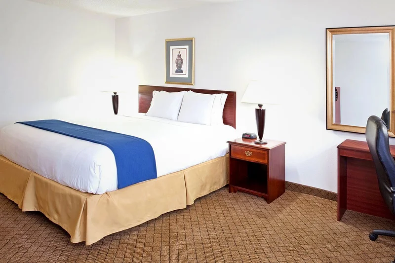 Holiday Inn Express & Suites Alliance By IHG - Guest Room image