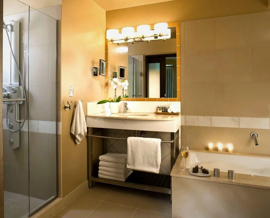 Inn at the WAC - Featured hot tub