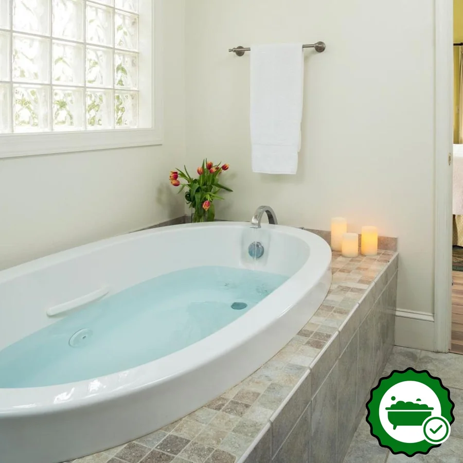 Inn at Huntingfield Creek - Verified Jacuzzi In-Room