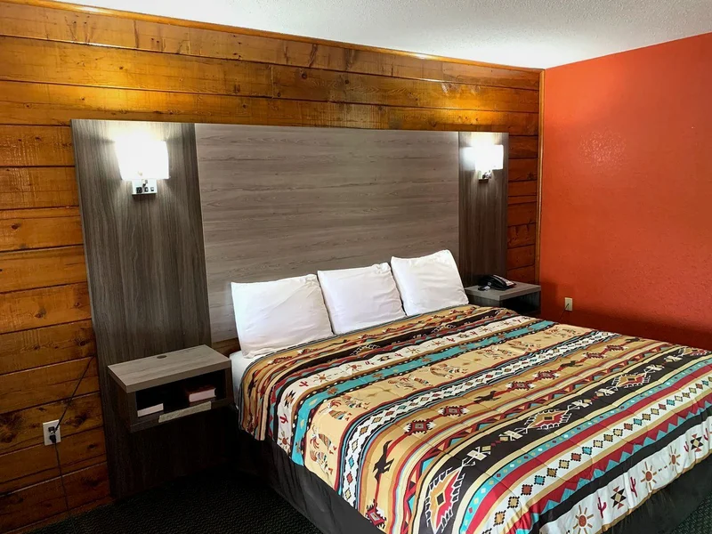 Log Cabin Inn - Guest Room image