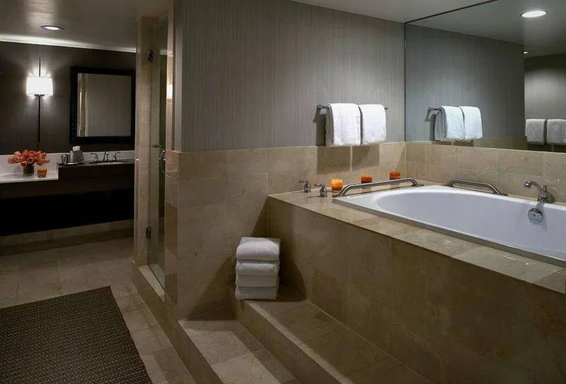 Kimpton Hotel Vintage Seattle - Featured hot tub