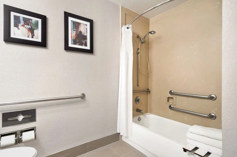 Comfort Suites Shenandoah-The Woodlands - Featured hot tub