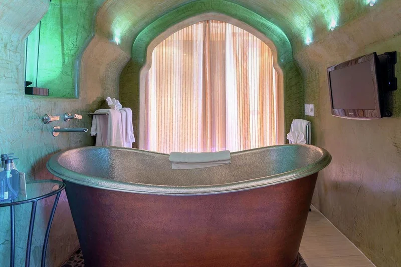 Hotel Andaluz Albuquerque, Curio Collection by Hilton - Featured hot tub