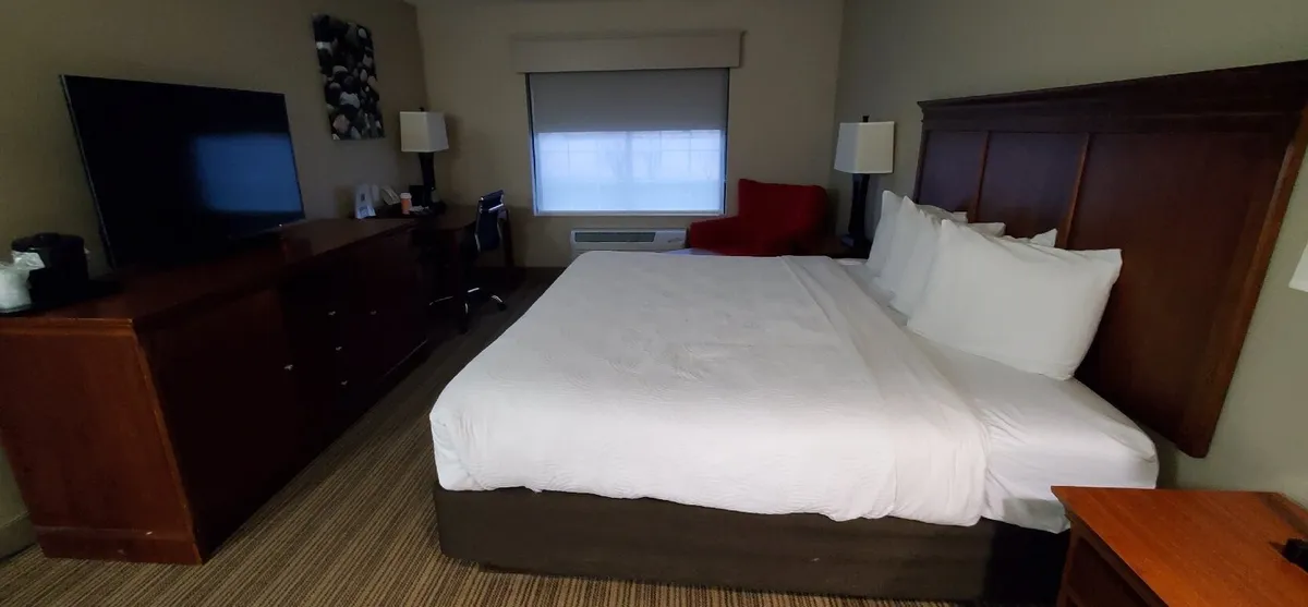 Country Inn & Suites by Radisson, Ames, IA - Guest Room image