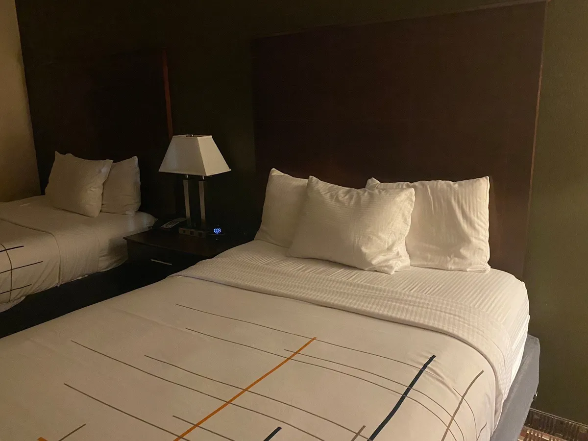 La Quinta Inn & Suites by Wyndham Macon West - Guest Room image