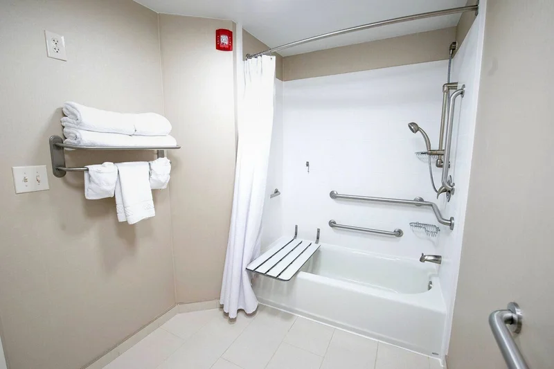 Springhill Suites Winston-salem Hanes Mall - Featured hot tub