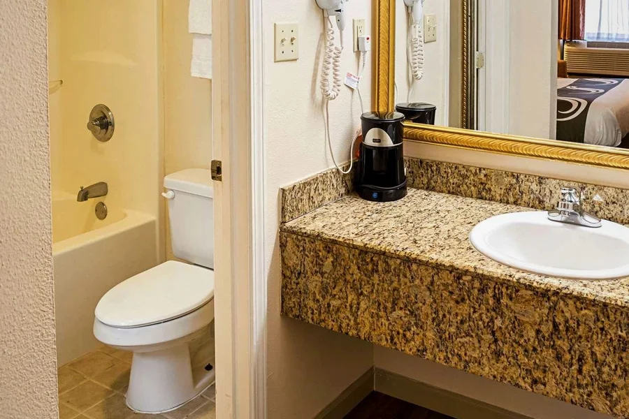 Quality Inn Biloxi Beach - Featured hot tub